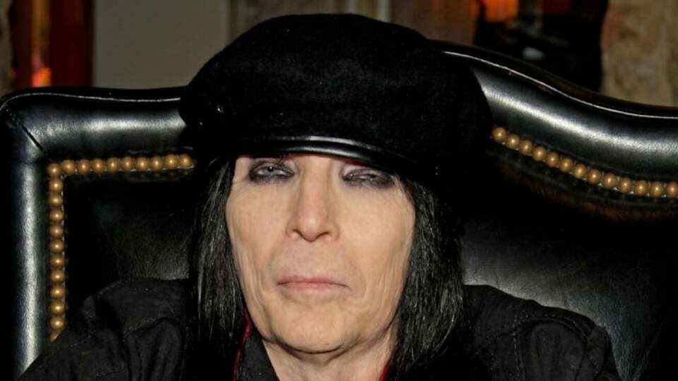 Mick Mars Age An In-Depth Look at His Life Journey and Enduring Strength